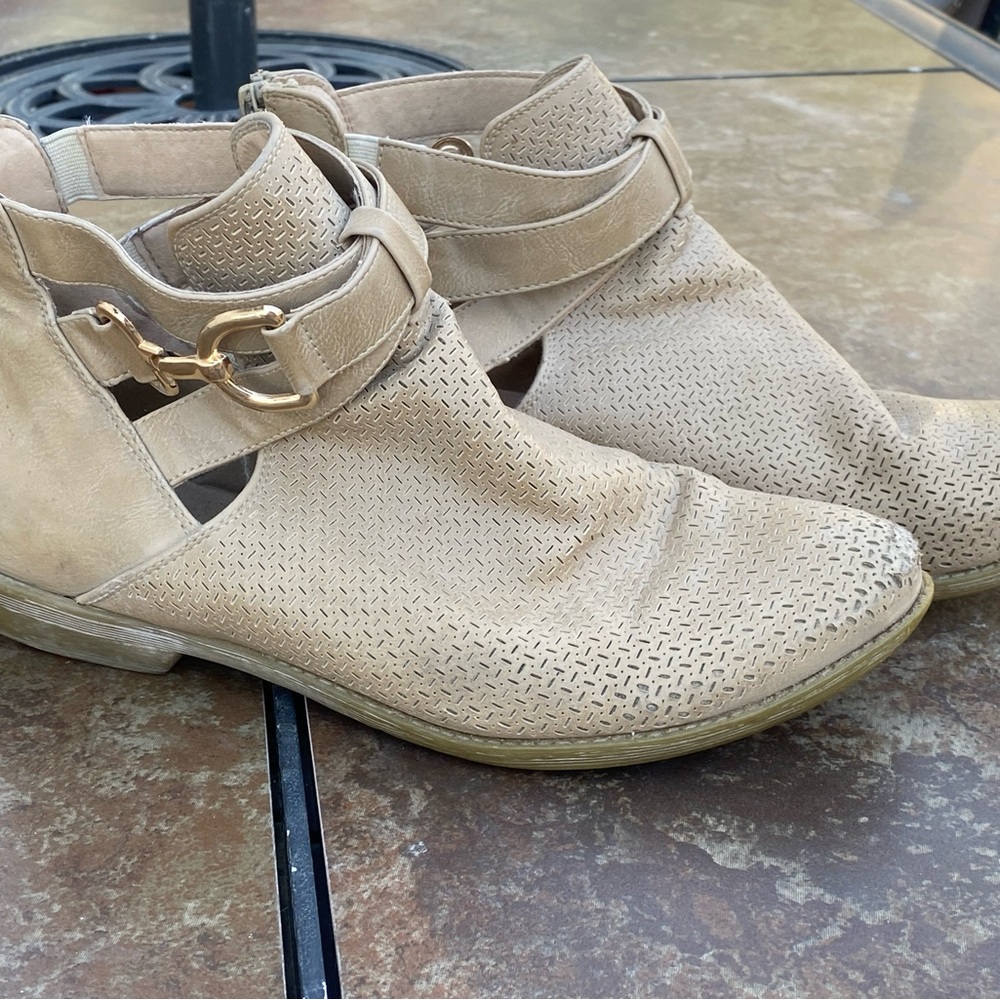 Women's Tan Ankle Boots